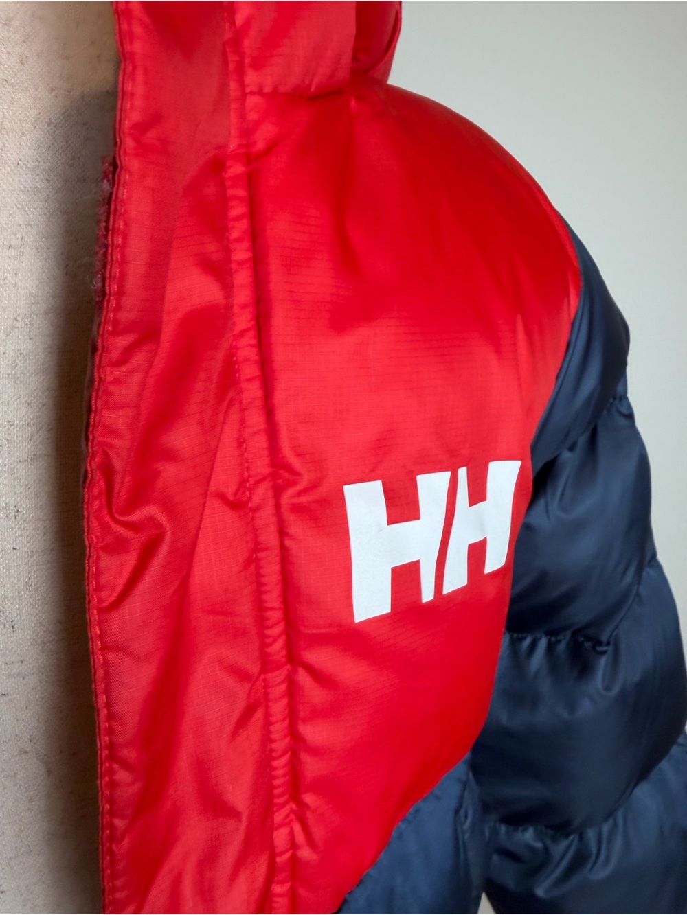 Kids Size 10 Helly Hansen Red and Navy Colorblock Kids Puffer Jacket - Picture 2 of 5